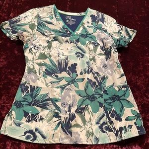 Premiere by Healing Hands scrub top ✨